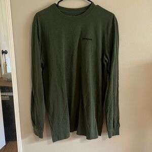 Patagonia green long sleeve